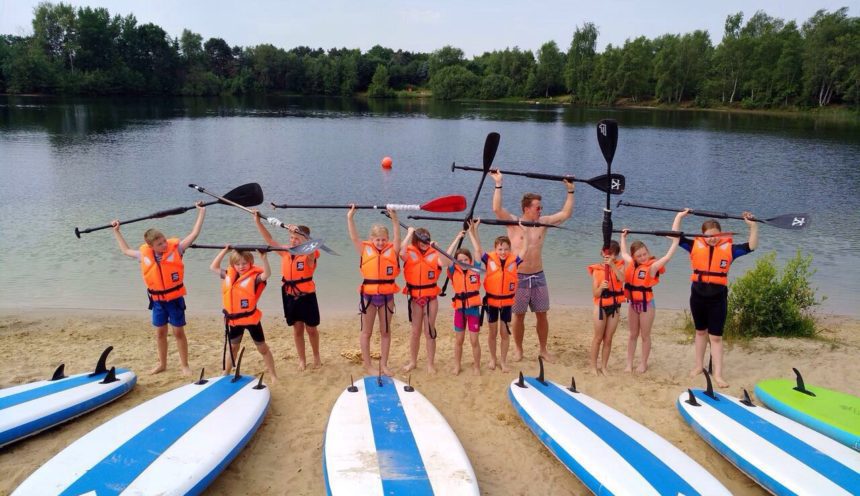 SUP Stand Up Paddling als Outdoor-Ereignis für den perfekten Kindergeburtstag mit WSM Events