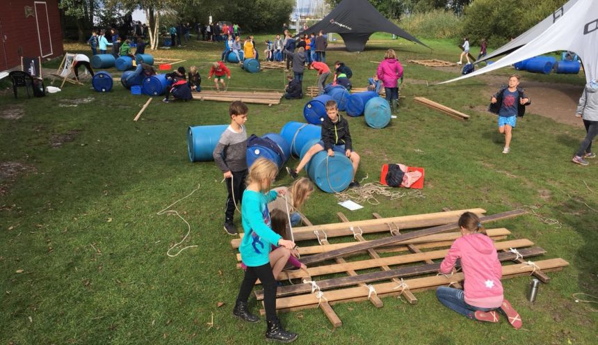 Floßbau als Outdoor-Projekt für Schulen in Bad Zwischenahn, Aurich, Leer oder auf Anfrage dem Ort Ihrer Wahl by WSM Events